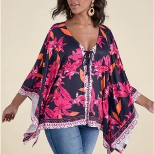 New without tags Venus Midnight Floral Border Top size medium